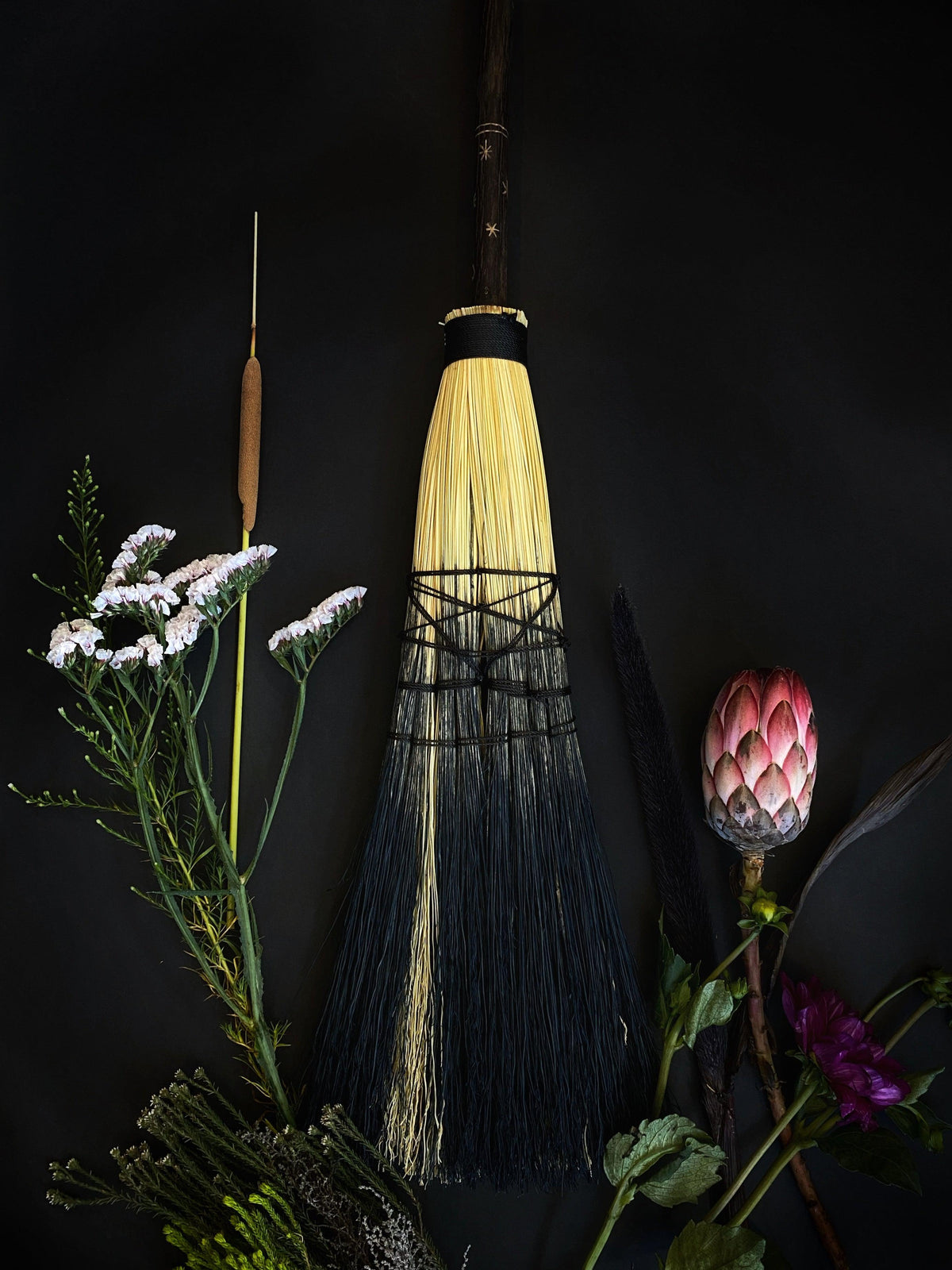 "Big Boss Witch" Brooms Gothic Cottagecore  – Functional Natural Broomcorn Sweeper
