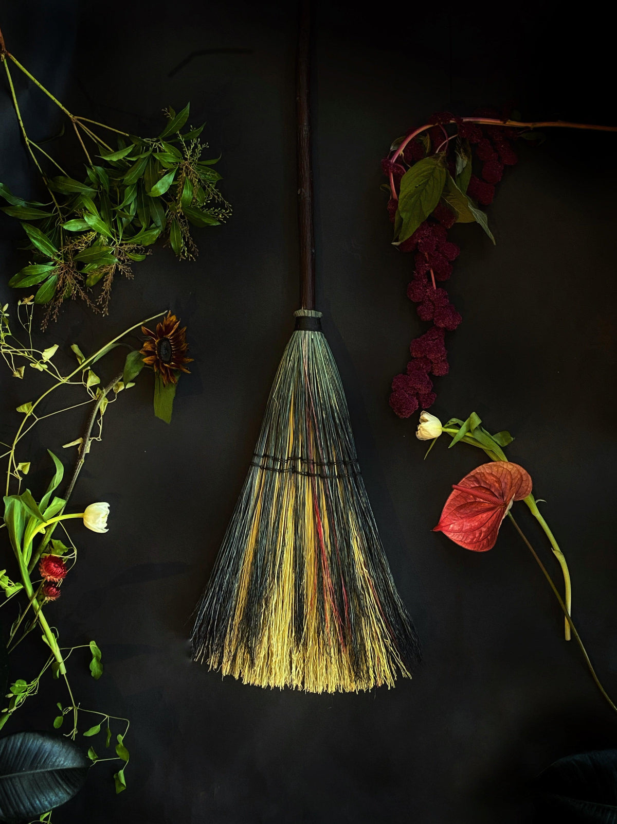 "Big Boss Witch" Brooms Gothic Cottagecore  – Functional Natural Broomcorn Sweeper