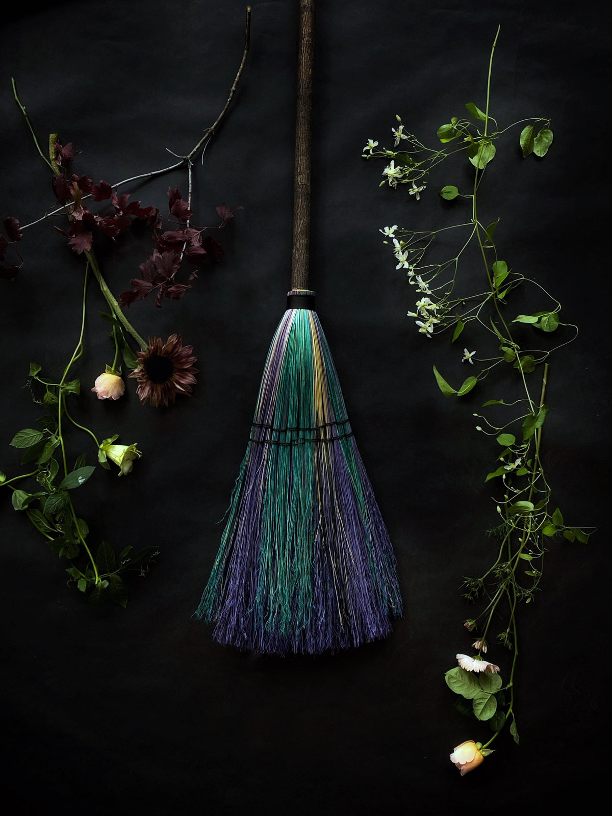 "Big Boss Witch" Brooms Gothic Cottagecore  – Functional Natural Broomcorn Sweeper